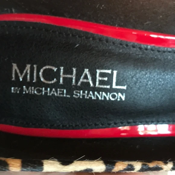Michael Animal Print cow hair Women's Heels brand new 9.5 - Picture 6 of 6
